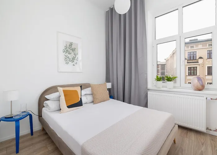 2 Bedroom Apartment - Długa 65